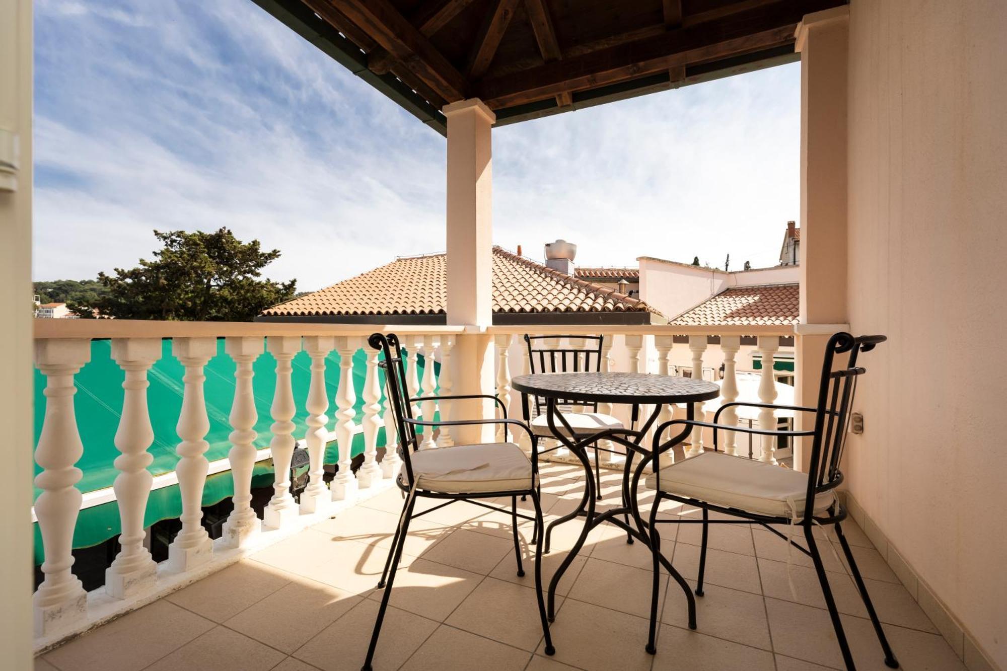 Villa Cassia Mali Lošinj Eksteriør bilde