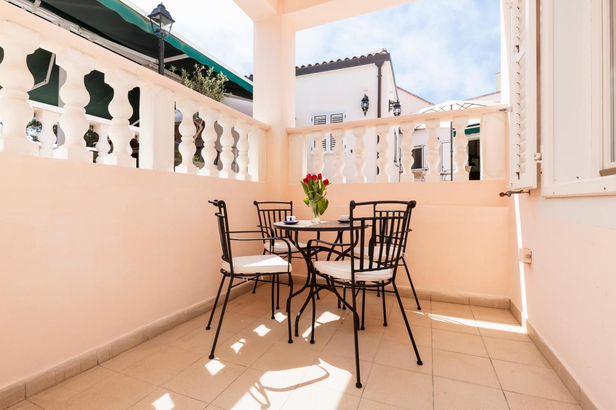 Villa Cassia Mali Lošinj Eksteriør bilde